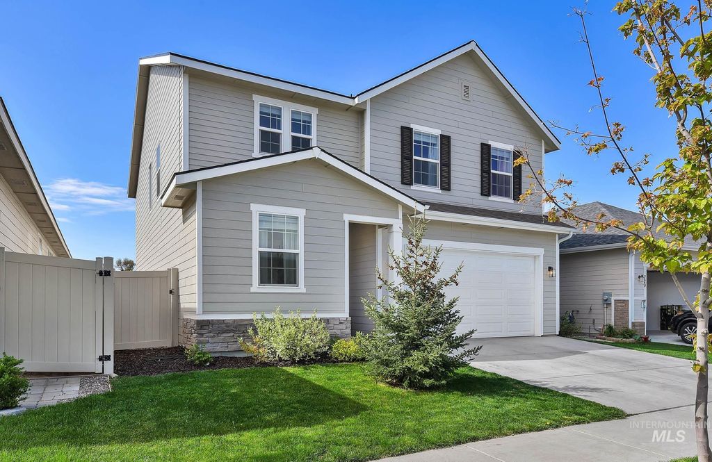 Photo of 717 W Lyra St, Meridian, ID 83642 (MLS # 98984200)