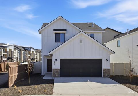 Photo of 936 N Mirror Creek Way, Meridian, ID 83642 (MLS # 98970559)