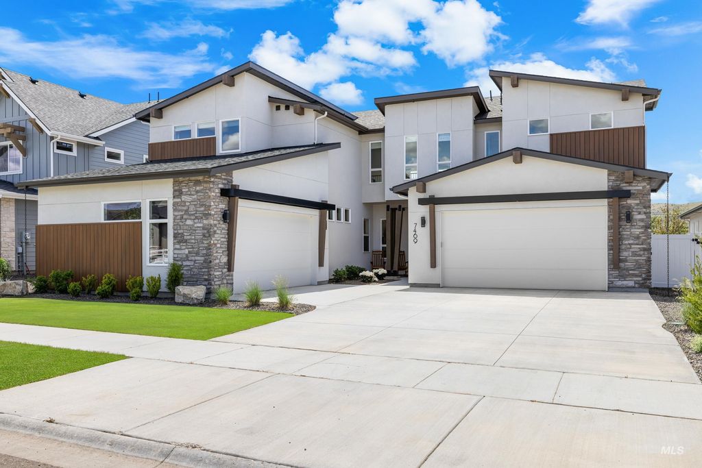 Photo of 7469 W Diamond Lake Dr, Boise, ID 83714 (MLS # 98971544)