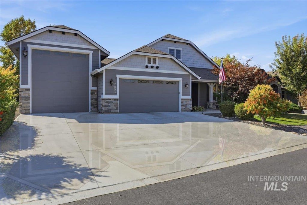 Photo of 12093 W Pinewood River Lane, Star, ID 83669 (MLS # 99003410)