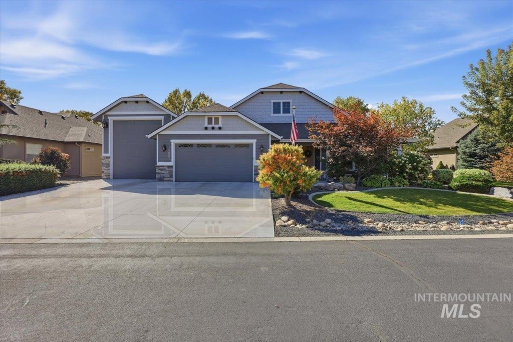 Photo of 12093 W Pinewood River Lane, Star, ID 83669 (MLS # 99003410)