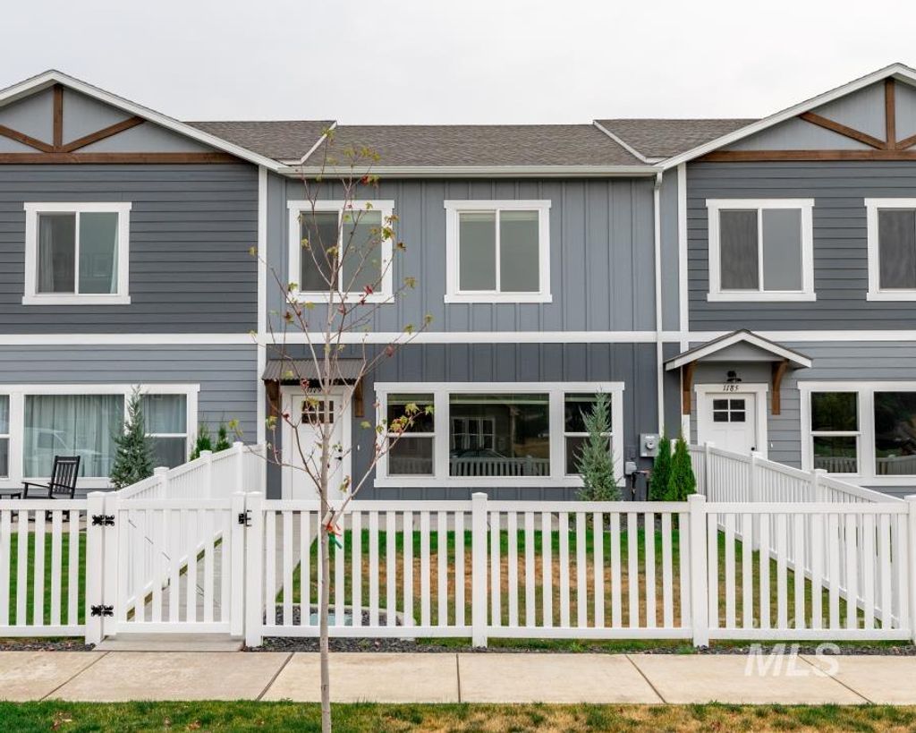 Photo of 1179 Edington Ave, Moscow, ID 83843 (MLS # 98959820)