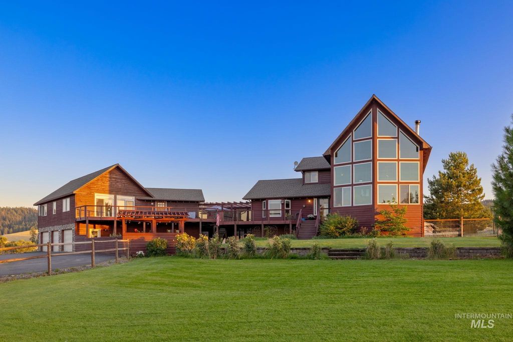 Photo of 1199 Walker Rd, Viola, ID 83872 (MLS # 98955822)