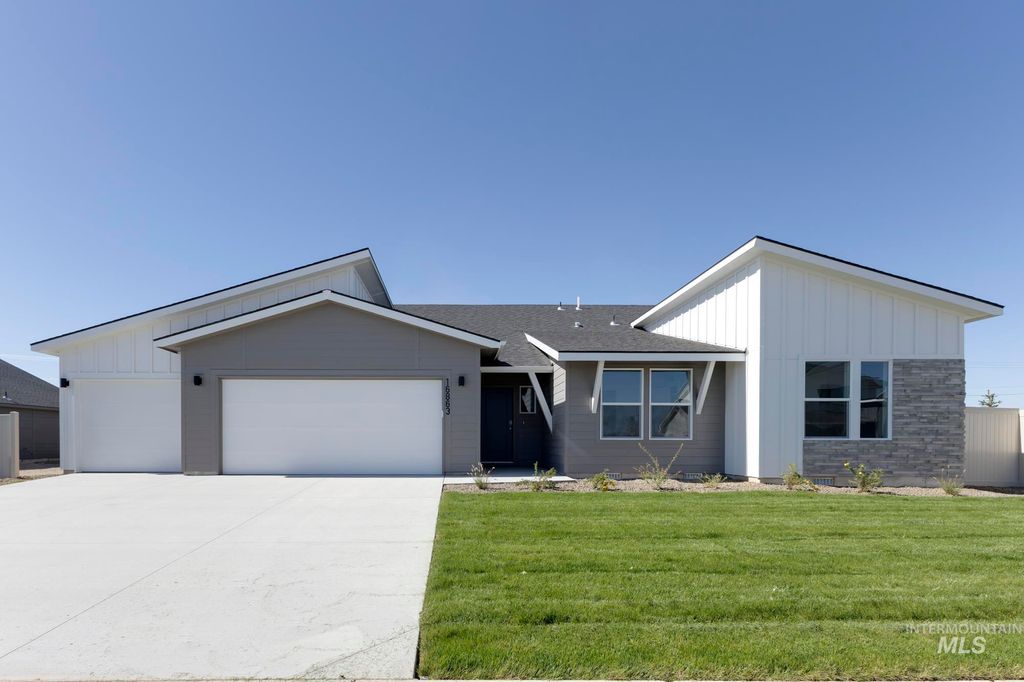 Photo of 13668 Judson St, Caldwell, ID 83607 (MLS # 98972746)