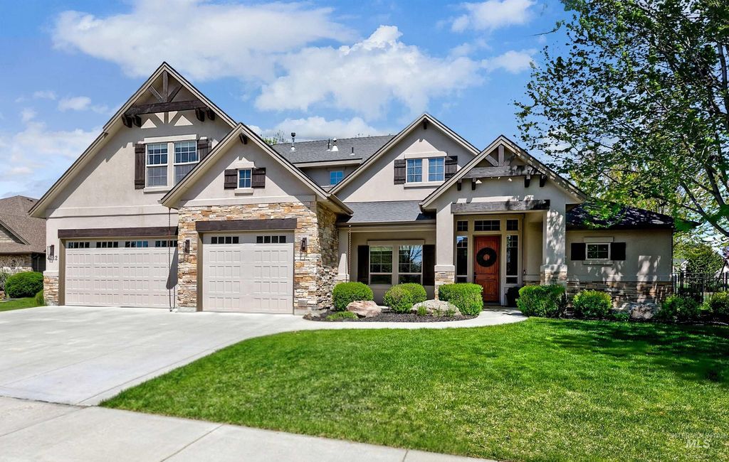 Photo of 4212 W Pine Meadows Drive, Eagle, ID 83616 (MLS # 98984430)