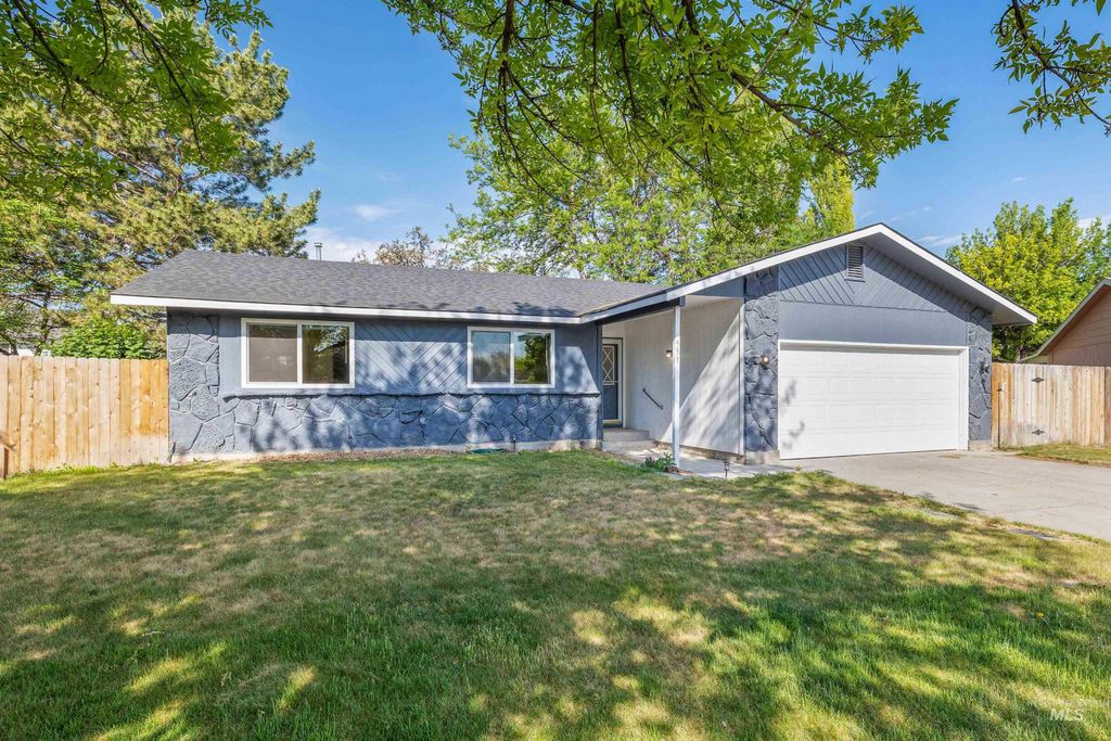 Photo of 551 Park Meadows Circle, Twin Falls, ID 83301 (MLS # 98987800)