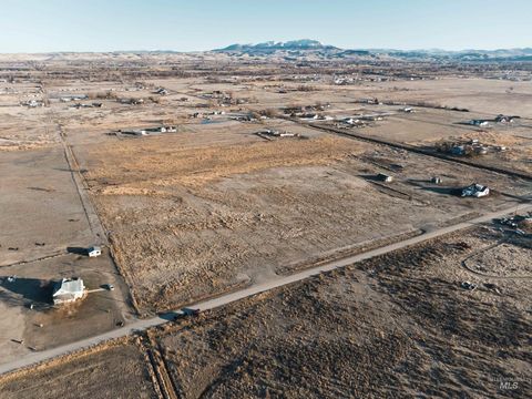 Photo of 3170 W Sales Yard, Emmett, ID 83617 (MLS # 98933103)