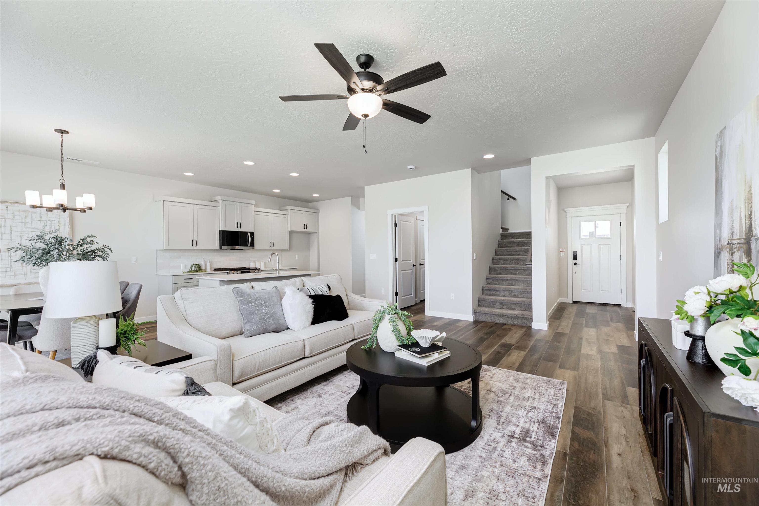 240 W Broyhill St.
