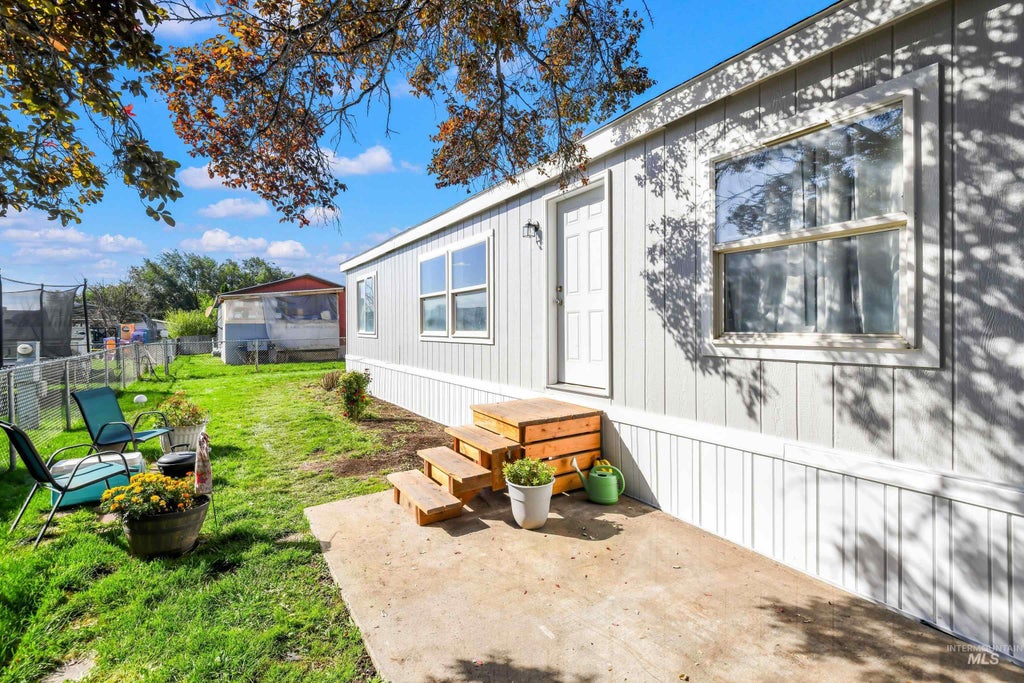 Photo of 509 River Valley St, Nampa, ID 83687 (MLS # 99001558)