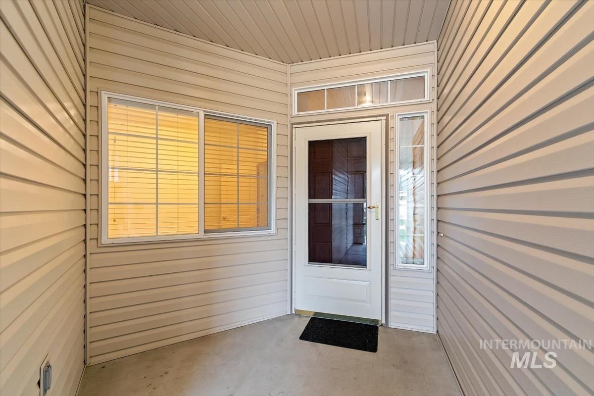 356 S Golden Eagle Lane