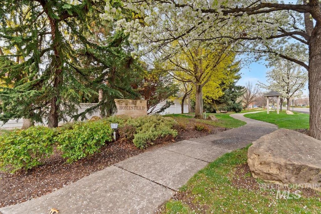 Photo of 356 S Golden Eagle Lane, Eagle, ID 83616 (MLS # 98980708)