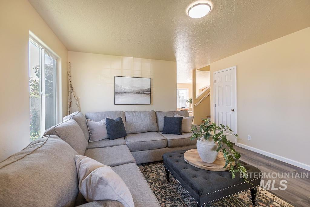 2806 Stoll Court