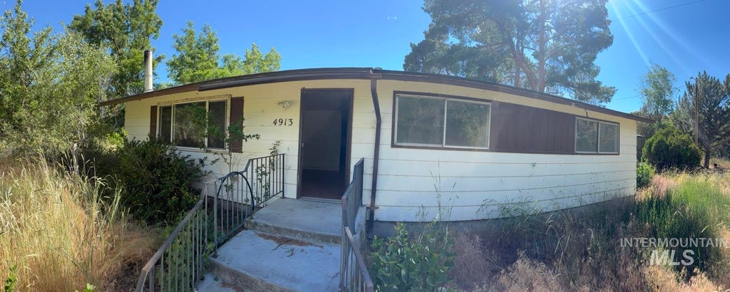 Photo of 4913 W South Slope Rd, Emmett, ID 83617 (MLS # 98990318)