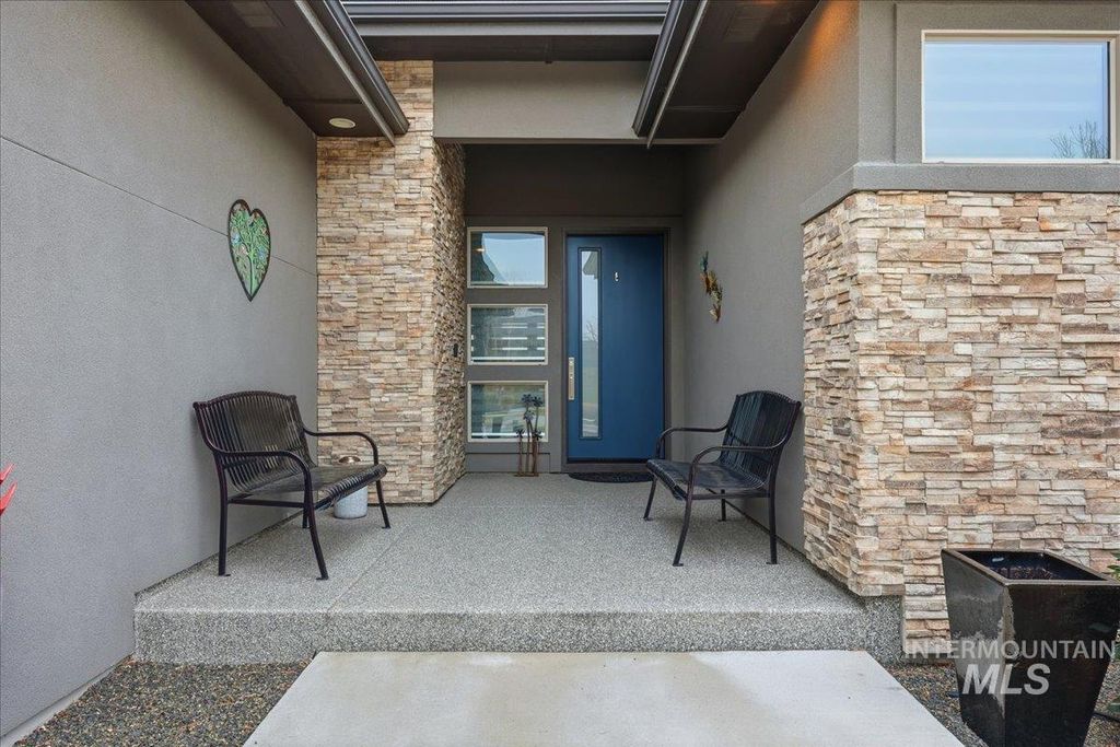 Photo of 672 E Vivid Sky Drive, Meridian, ID 83642 (MLS # 98972504)