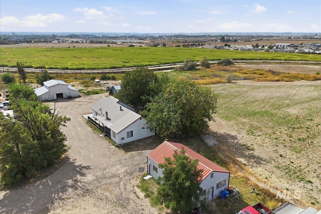Photo of 15520 Green Rd, Caldwell, ID 83607 (MLS # 99003559)