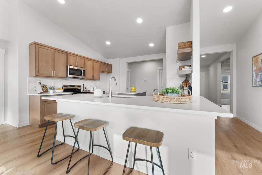 Photo of 901 W Roan Ridge St #Snowbrush Lot 12 Blk, Nampa, ID 83686 (MLS # 98995307)