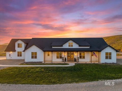 Photo of 5251 Hidden Hollow Lane, Emmett, ID 83617 (MLS # 98985657)