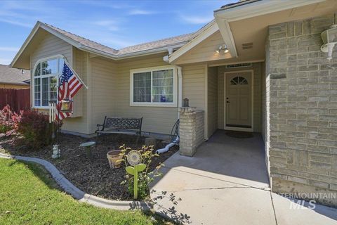 Photo of 1061 E Hunter Dr, Meridian, ID 83646 (MLS # 98985947)
