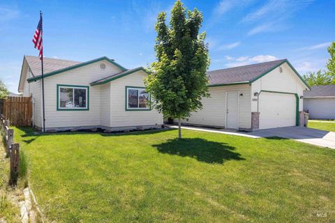 Photo of 10747 W Irving Ct, Boise, ID 83713 (MLS # 98984333)