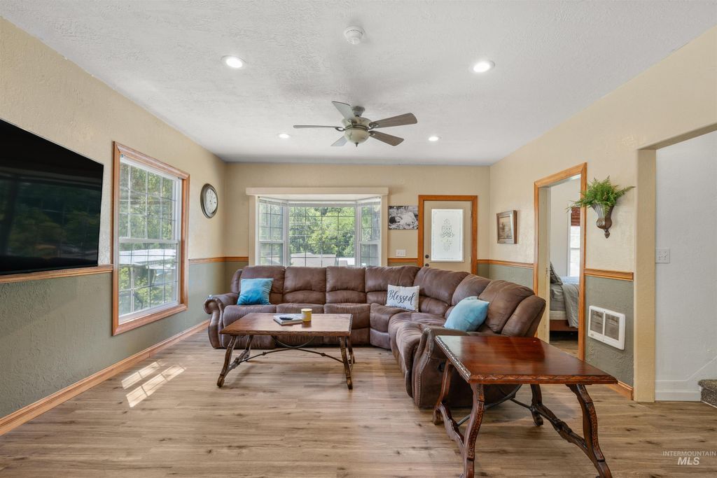 Photo of 812 E Main Street, Kendrick, ID 83537 (MLS # 98962583)