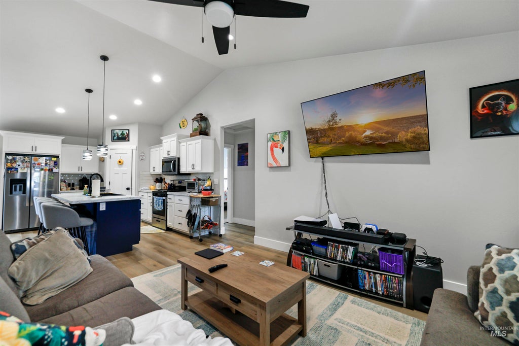 Photo of 425 Lyndon St. N St, Jerome, ID 83338 (MLS # 98999739)