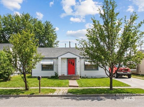 Photo of 512 S Hayes Ave, Emmett, ID 83617 (MLS # 98975897)