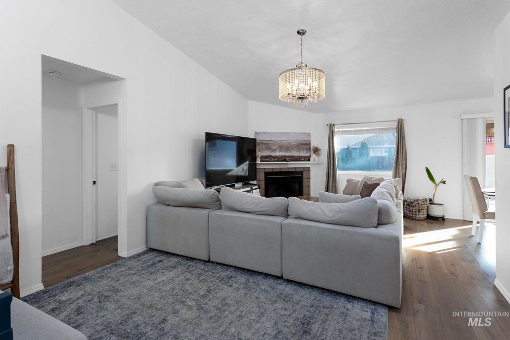 Photo of 7899 W Prince Dr, Boise, ID 83714 (MLS # 98971688)