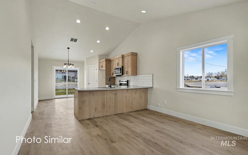 Photo of 328 Packer Lane, Homedale, ID 83628 (MLS # 98969047)