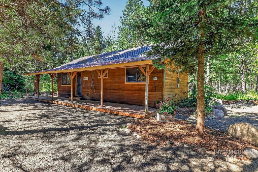 Photo of 918 Flynn Lane, McCall, ID 83638 (MLS # 98991128)