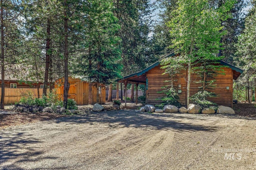 Photo of 918 Flynn Lane, McCall, ID 83638 (MLS # 98991128)