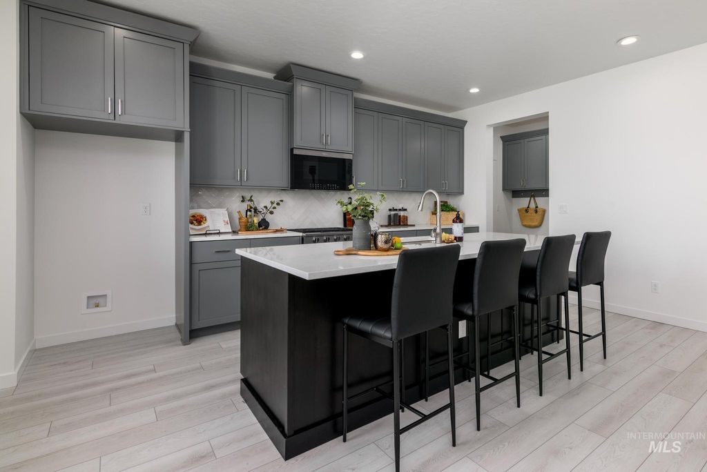 Photo of 8426 S Wavecrest Ave, Kuna, ID 83634 (MLS # 98977297)