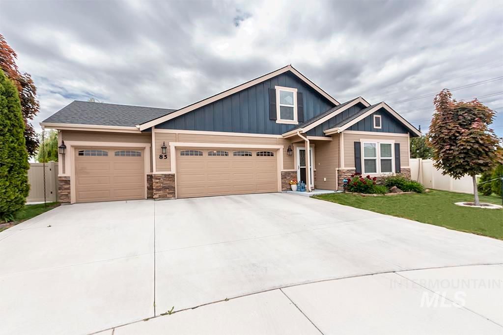 Photo of 85 E Havasu Falls Ct, Meridian, ID 83646 (MLS # 98982293)