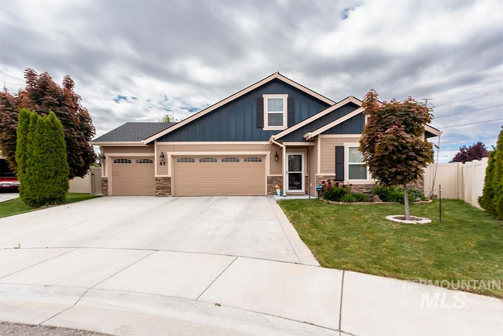 Photo of 85 E Havasu Falls Ct, Meridian, ID 83646 (MLS # 98982293)