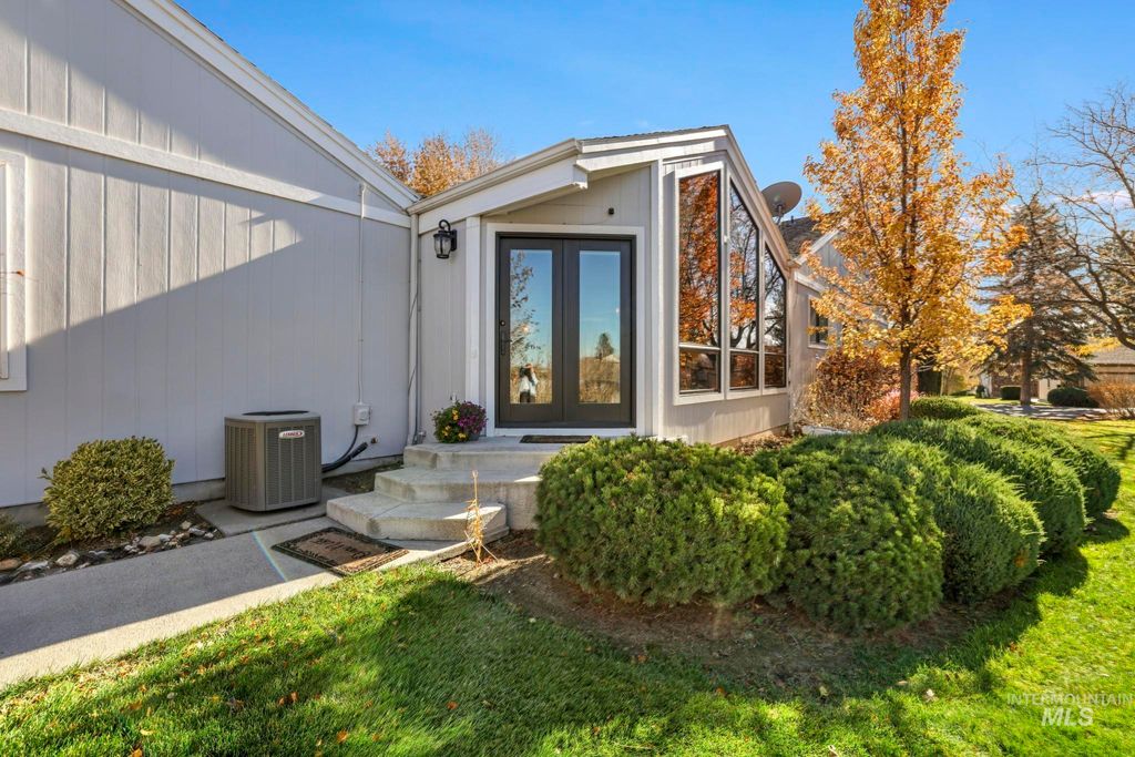 Photo of 300 Morrison St #651, Twin Falls, ID 83301 (MLS # 98967289)