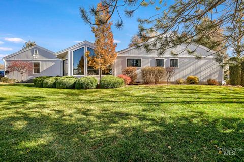 Photo of 300 Morrison St #651, Twin Falls, ID 83301 (MLS # 98967289)