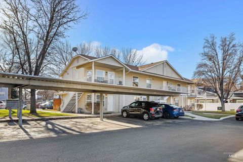 Photo of 8909 W Irving St #101, Boise, ID 83704 (MLS # 98983203)