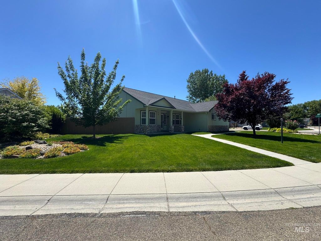 Photo of 11855 Huckleberry DR, Nampa, ID 83651 (MLS # 98989985)
