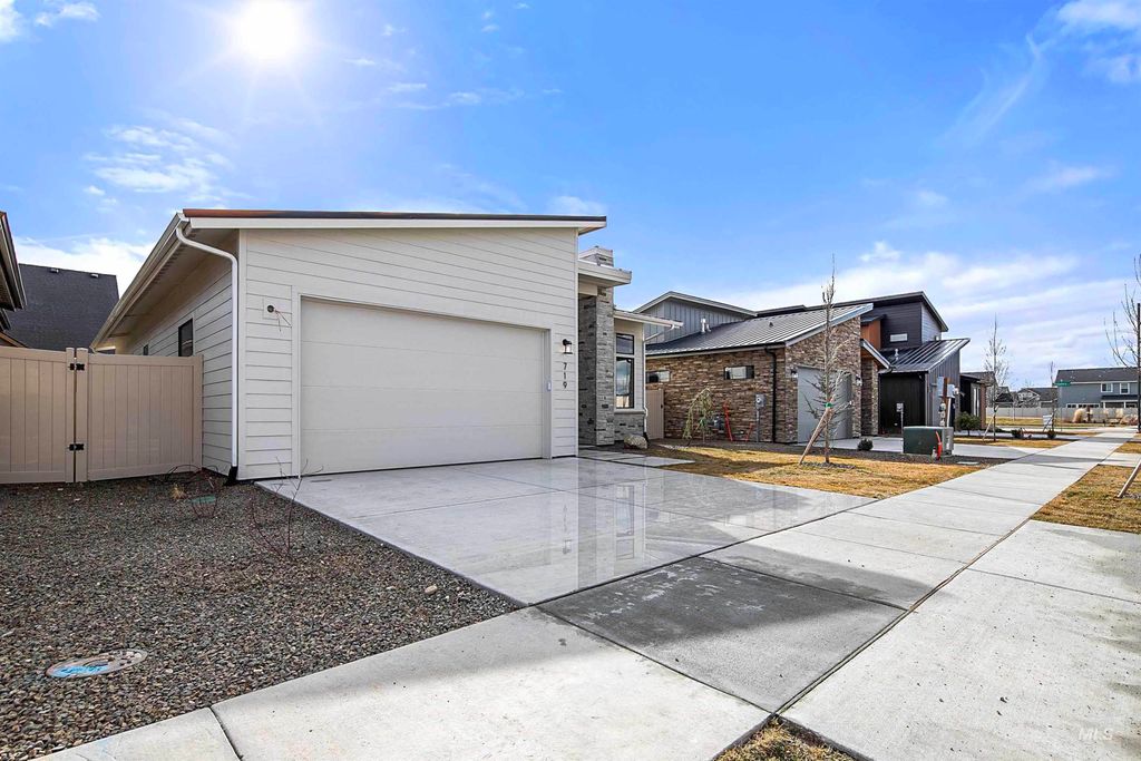 Photo of 719 W Wrangler St, Meridian, ID 83646 (MLS # 98979329)