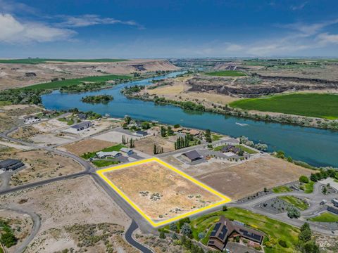 140 Sawyer Dr Buhl ID 83316