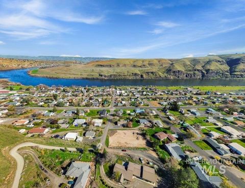 321 Pierce St. Asotin WA 99402