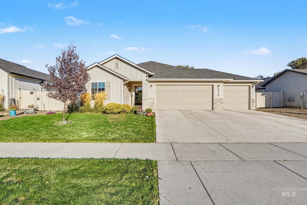 Photo of 4370 S Yankees Way, Nampa, ID 83686 (MLS # 99003667)