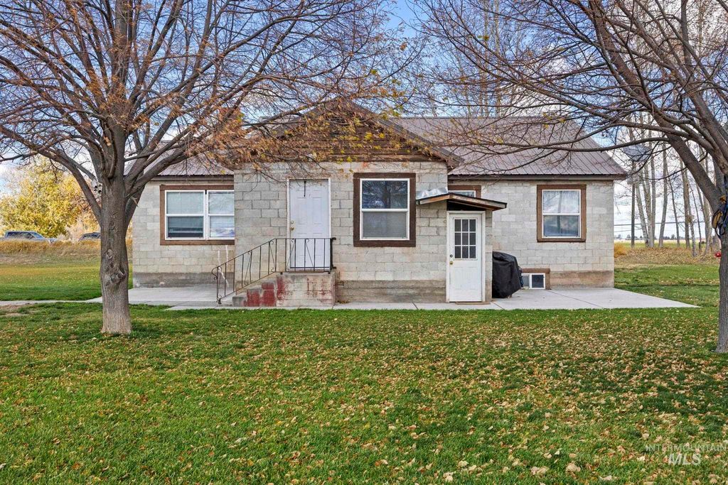 Photo of 128 S 100 E, Rupert, ID 83350 (MLS # 98966947)