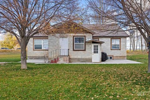 Photo of 128 S 100 E, Rupert, ID 83350 (MLS # 98966947)