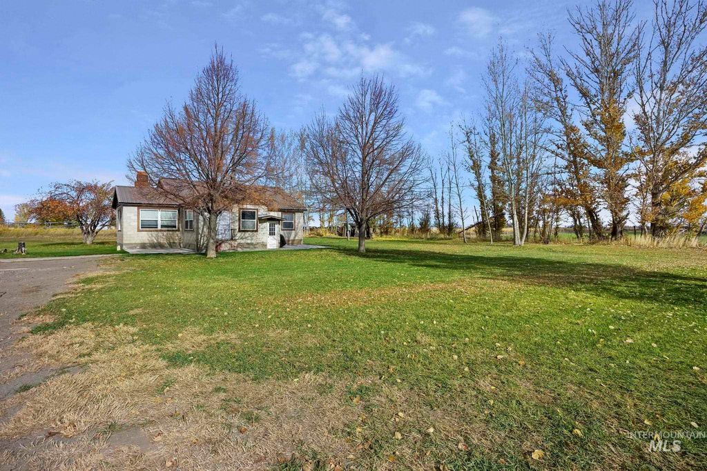 Photo of 128 S 100 E, Rupert, ID 83350 (MLS # 98966947)