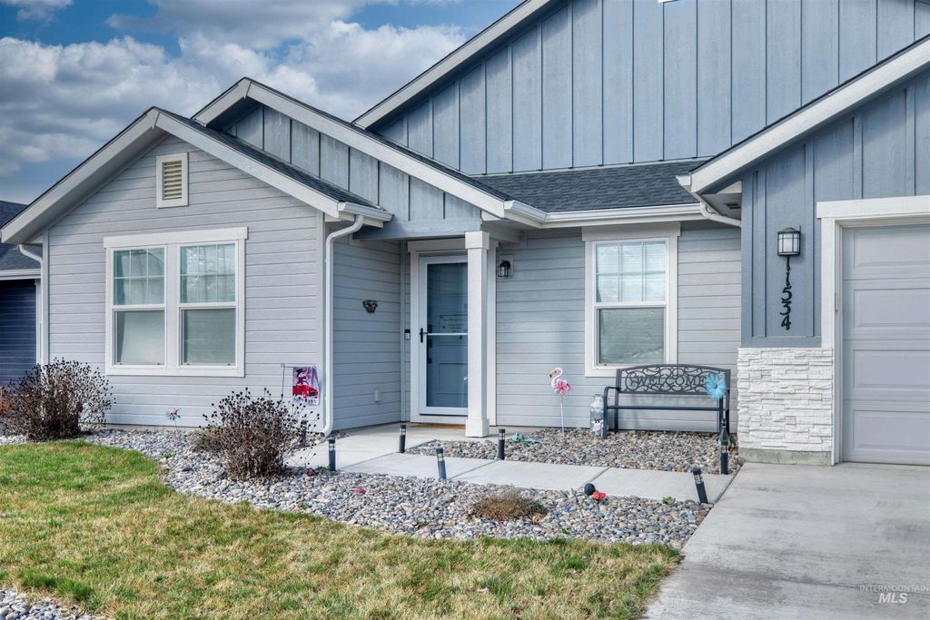 Photo of 11534 W Trooper St, Nampa, ID 83651 (MLS # 98976816)