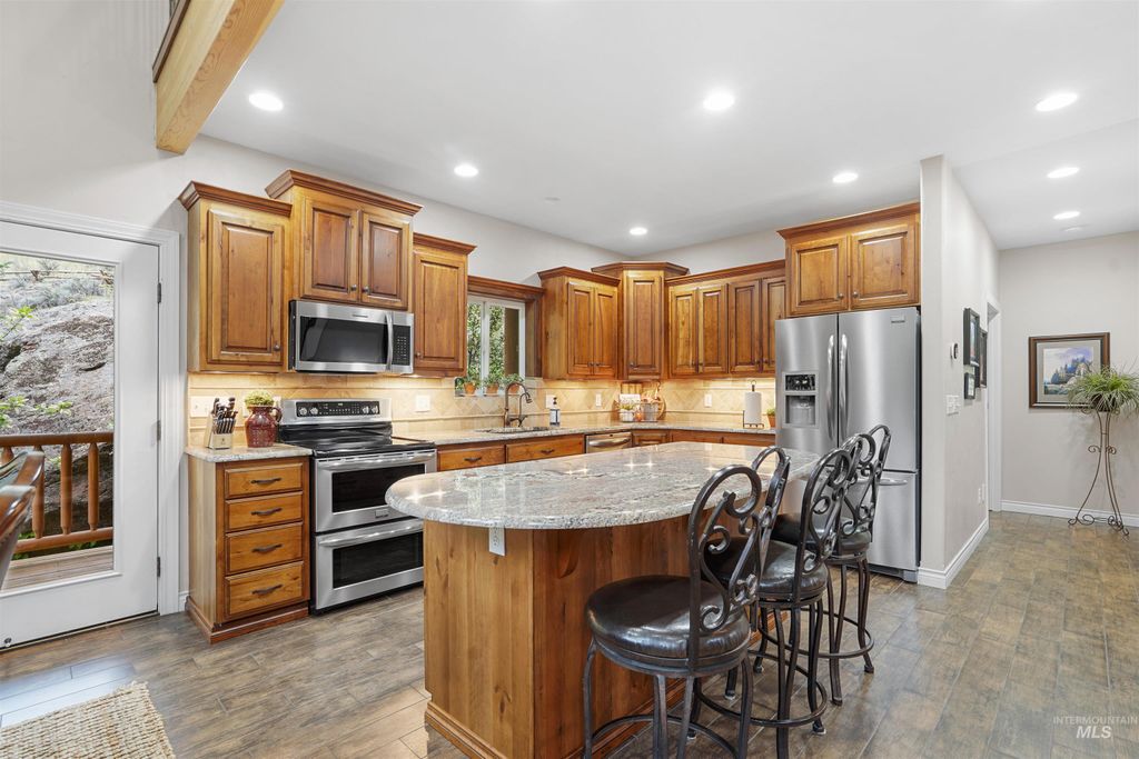 Photo of 9 Autumn Blaze Lane, Salmon, ID 83467 (MLS # 98976772)