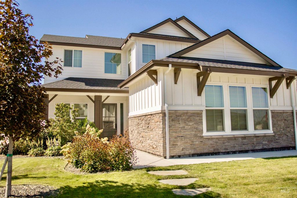 Photo of 6103 S Phoebe Place, Meridian, ID 83642 (MLS # 98969109)