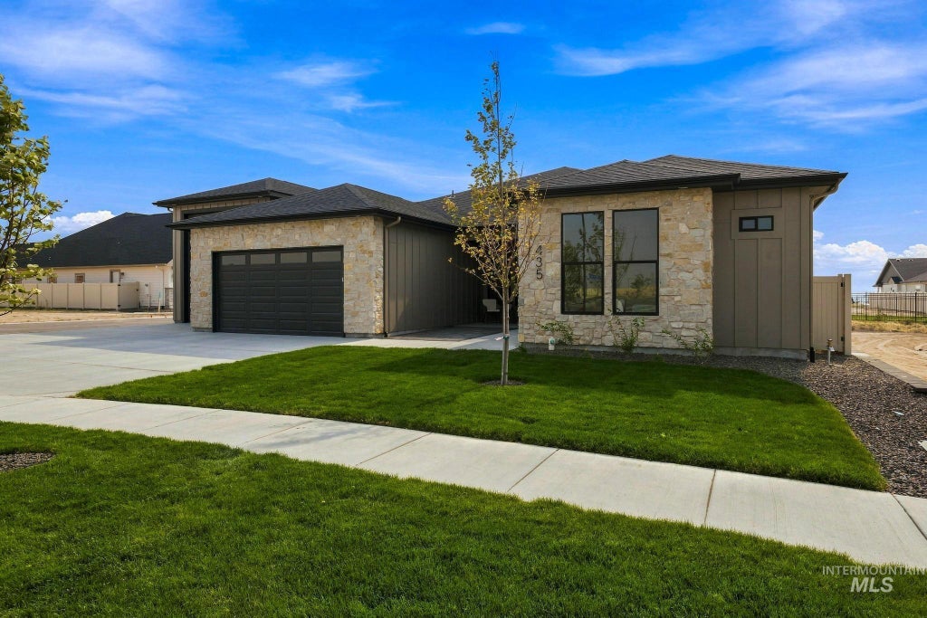 Photo of 435 S Diesel Way, Boise, ID 83716 (MLS # 98997219)