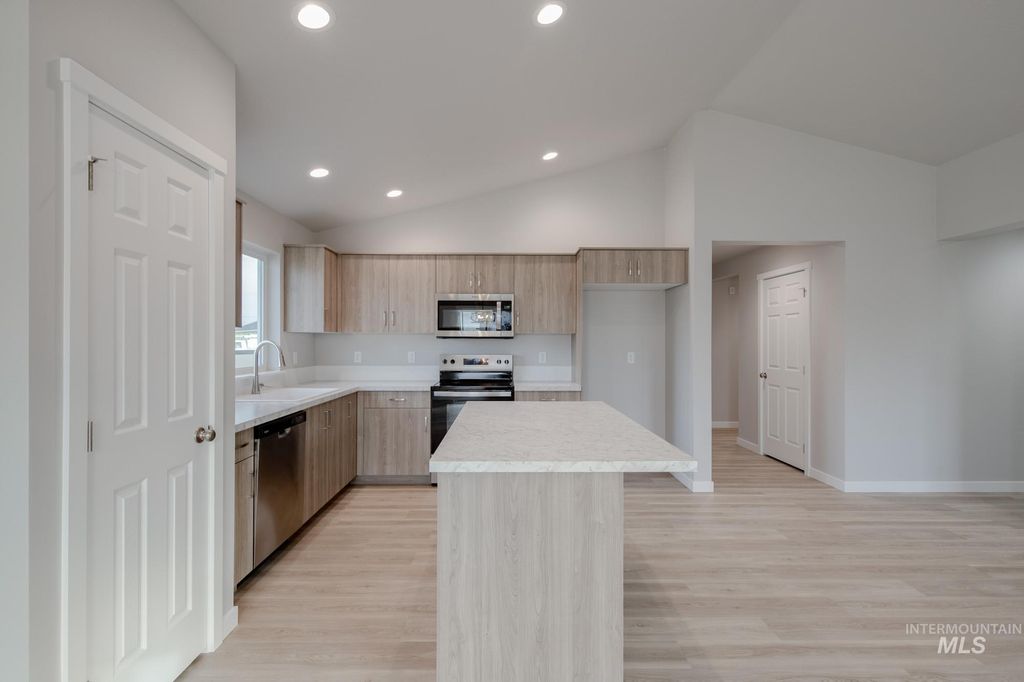 Photo of 16655 N Shorthorn Lp, Nampa, ID 83651 (MLS # 98986299)