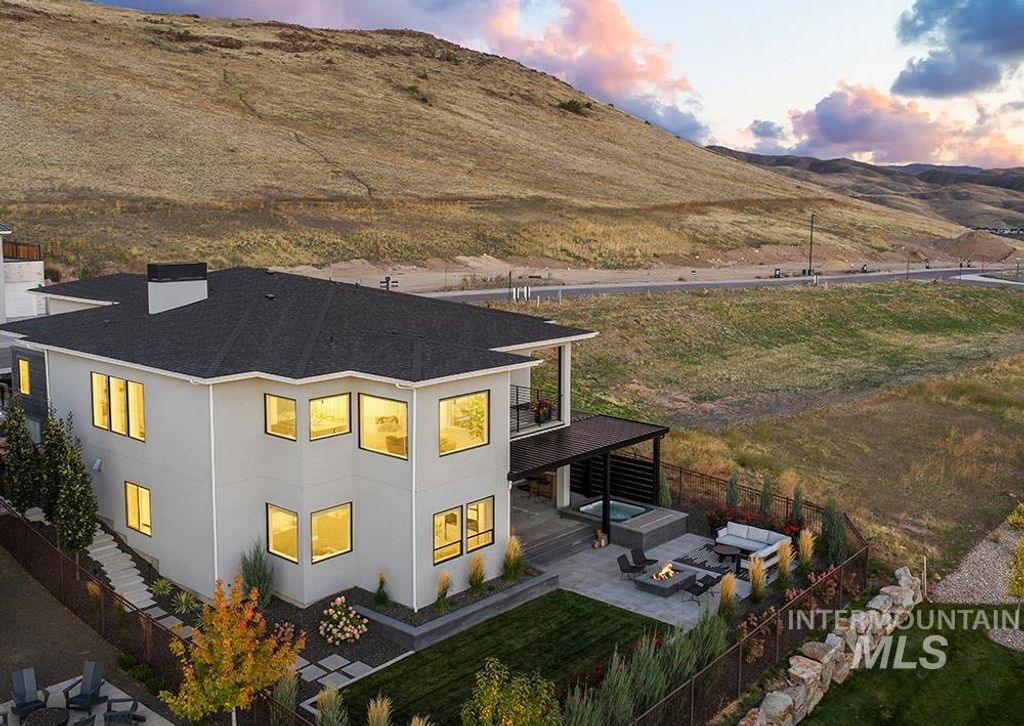 Photo of 3553 E Asteroid Drive, Boise, ID 83712 (MLS # 98964868)